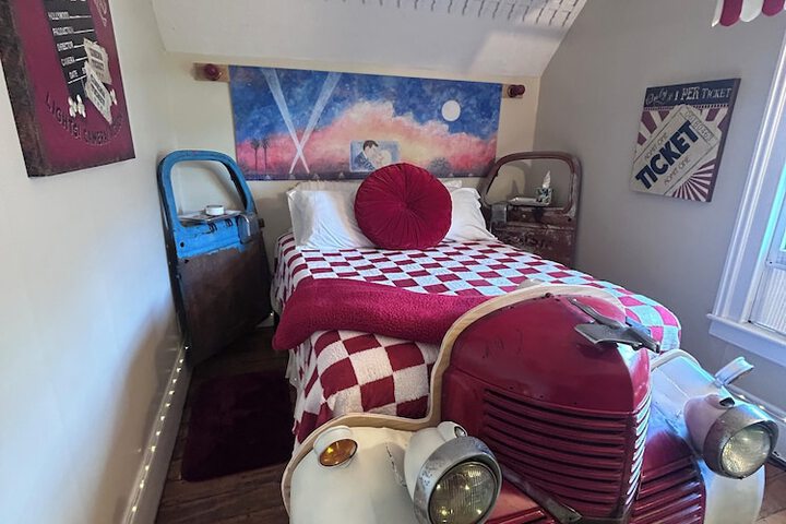 Secrets on Main Bed & Breakfast