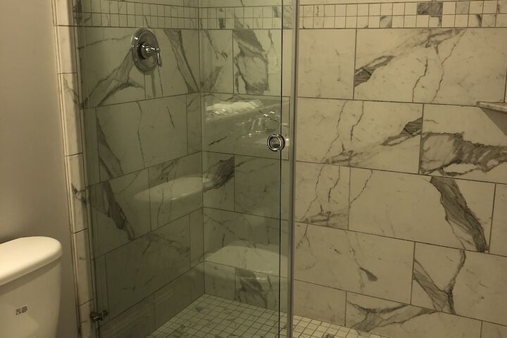 Room 13 of 105