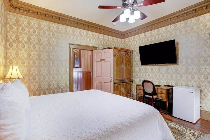 Room 62 of 82