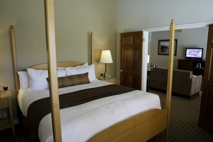 Room 15 of 37