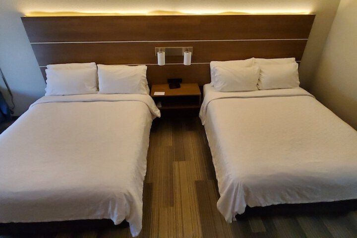 Room 22 of 62