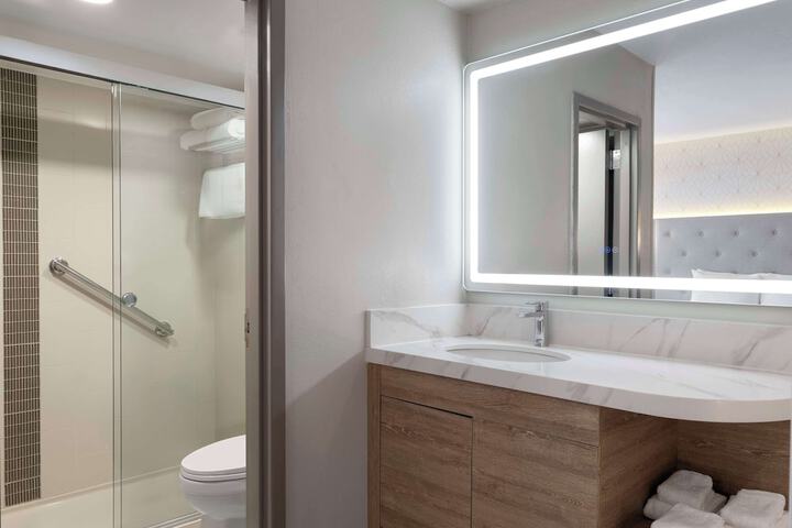 Hyatt Place Kansas City / Overland Park/Metcalf