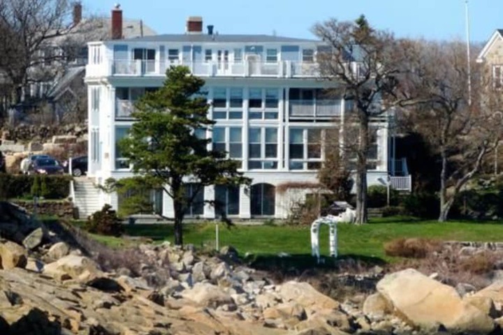 The Yankee Clipper Inn