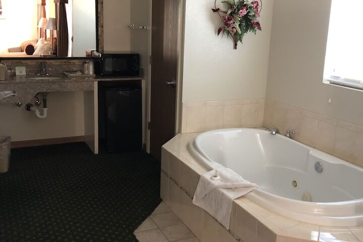 Room 9 of 47