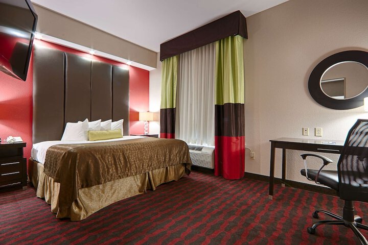 Room 13 of 20