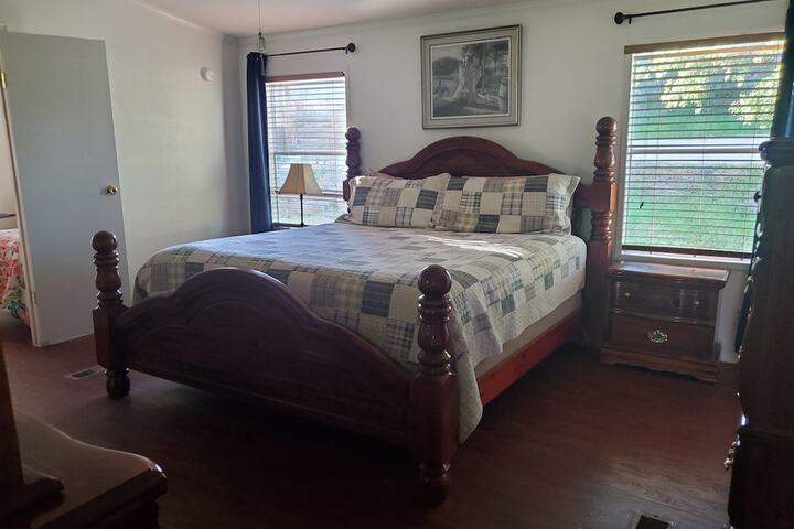 Room 122 of 213
