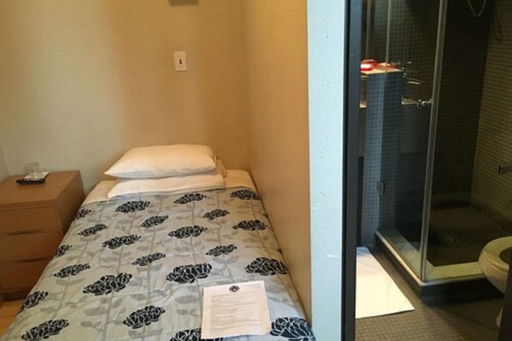 Room 29 of 71