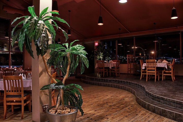 Dining 67 of 78