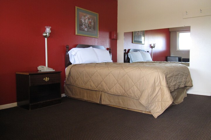 Room 7 of 14