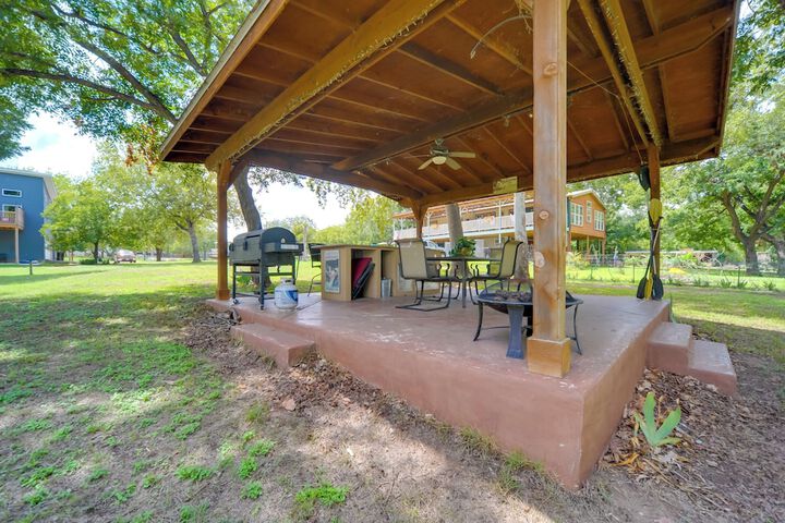 Cozy Casita & Cabana on Lake Marble Falls!