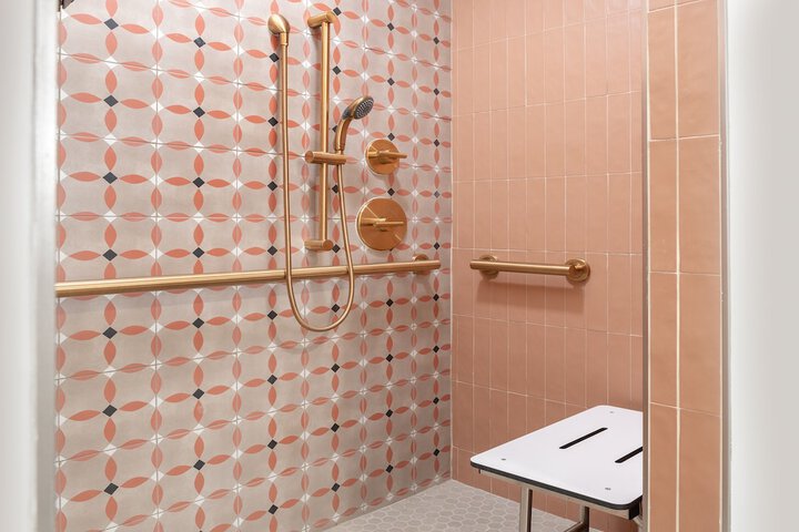 Room 12 of 34