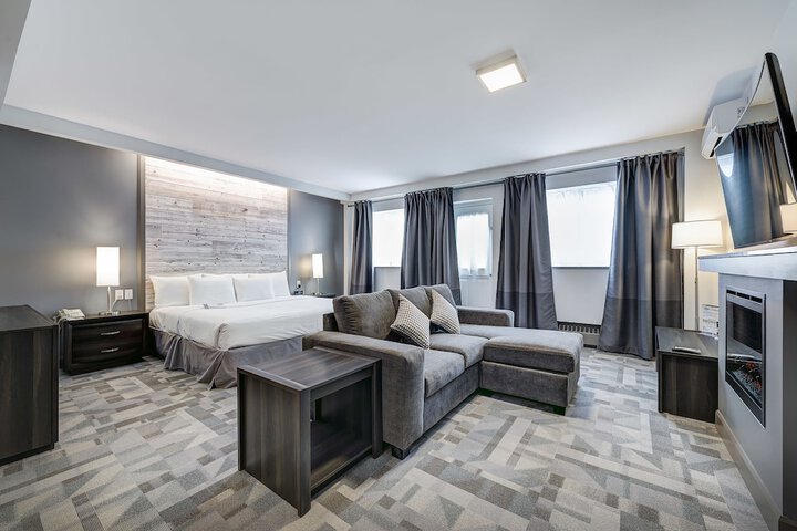 Room 42 of 99