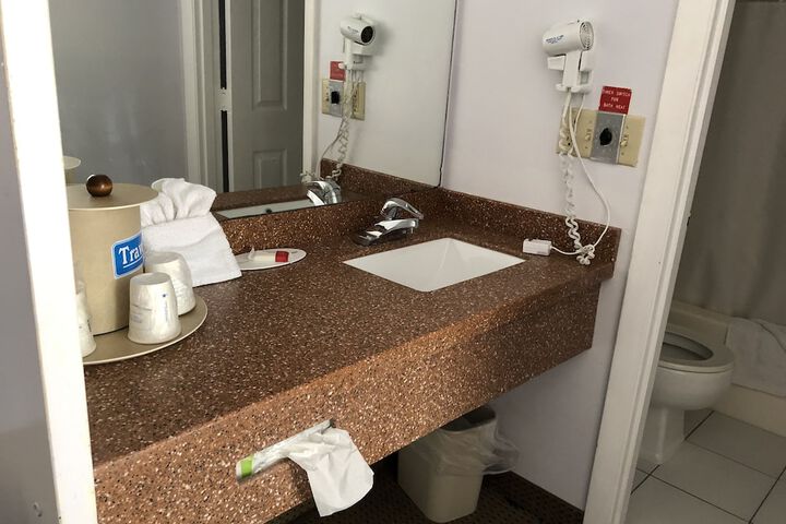 Travelodge by Wyndham Cape Cod Area