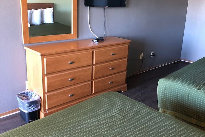 Room 8 of 29