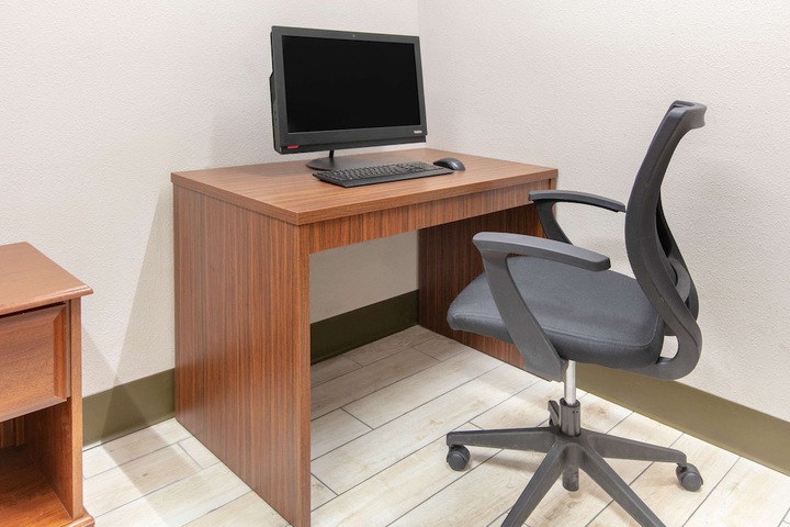 Business Center 30 of 31