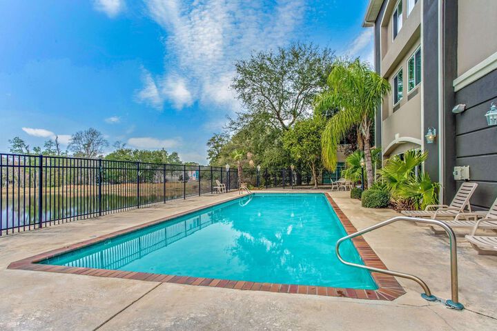 Pool 5 of 41
