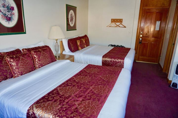 Room 53 of 110