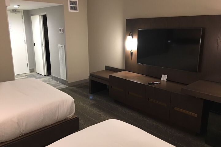 Room 35 of 99