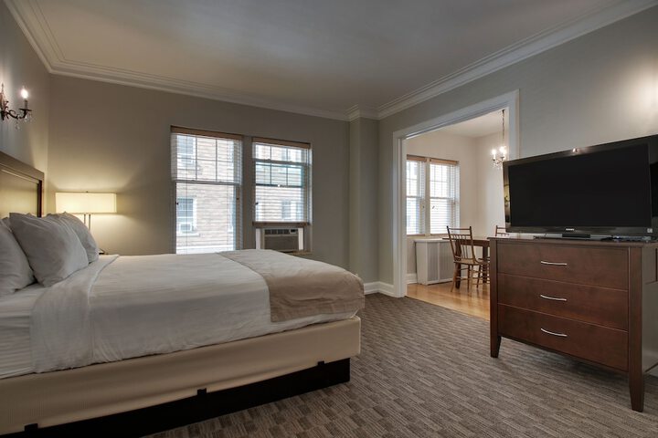 Room 100 of 117