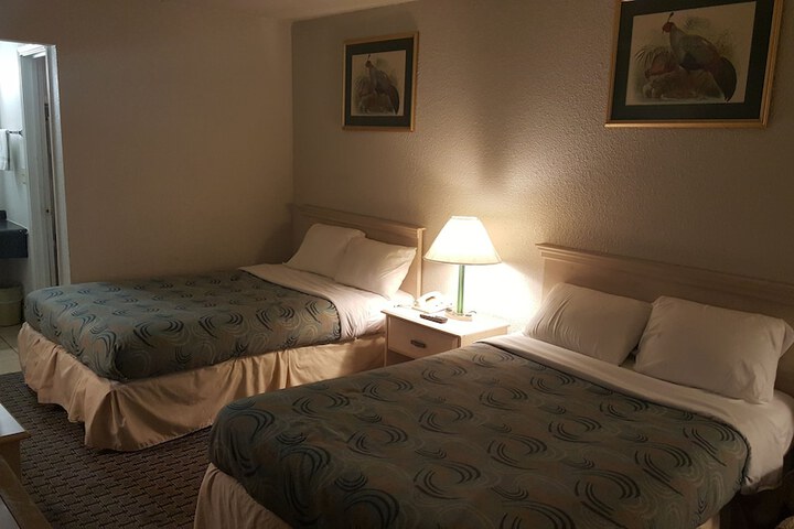 Room 12 of 30