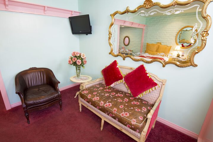 Room 373 of 461