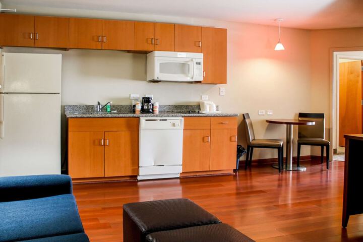 Room 50 of 104