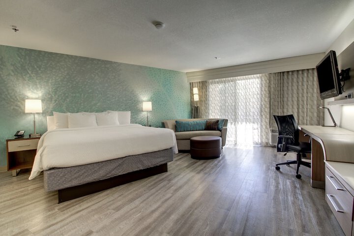 Courtyard by Marriott San Diego Del Mar / Solana Beach
