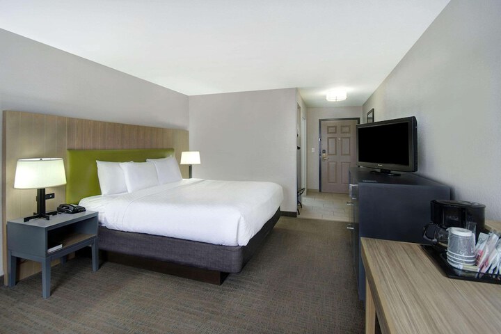 Room 20 of 40