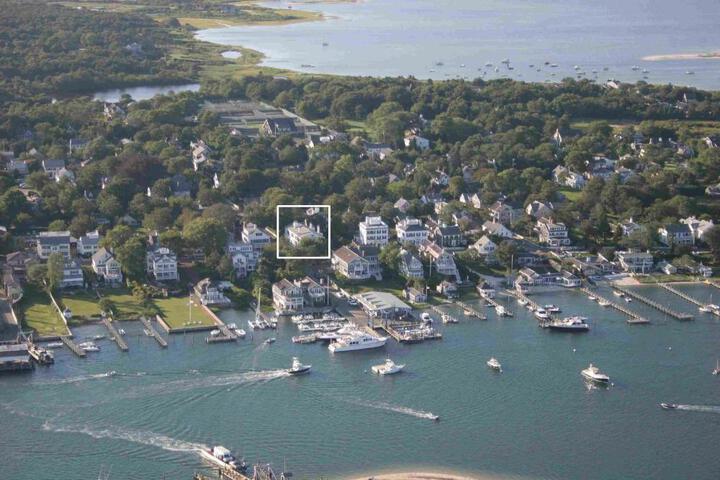 Captain Morse House - Luxury Waterfront, Town, & Beaches - 5 stars