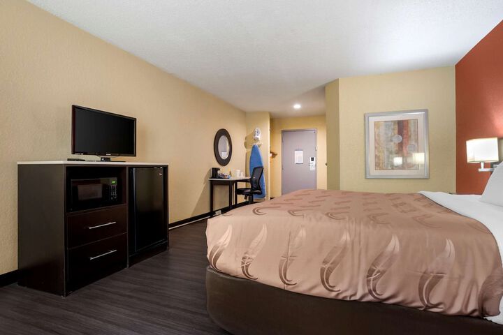 Room 15 of 30