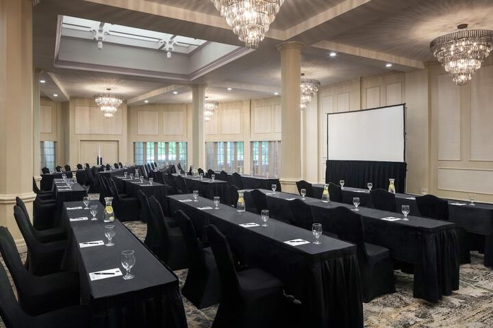 The Elms Hotel & Spa a Destination by Hyatt Hotel