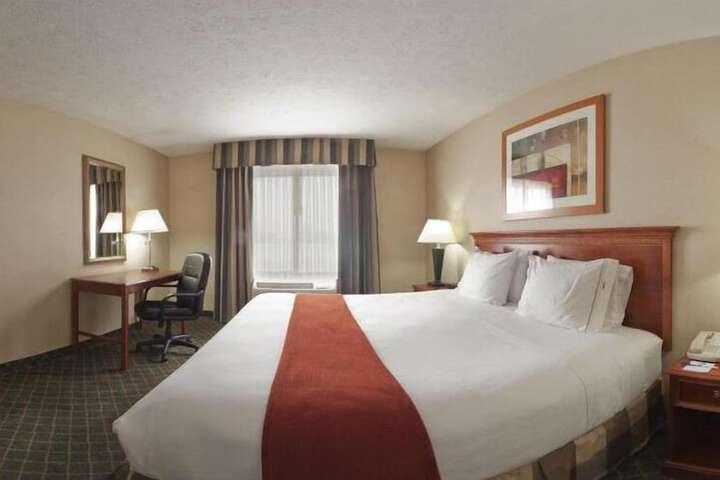 Holiday Inn Express & Suites Kent - University Area by IHG