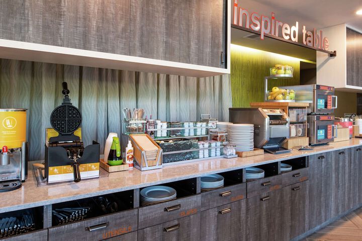 Breakfast/Coffee Service 71 of 89