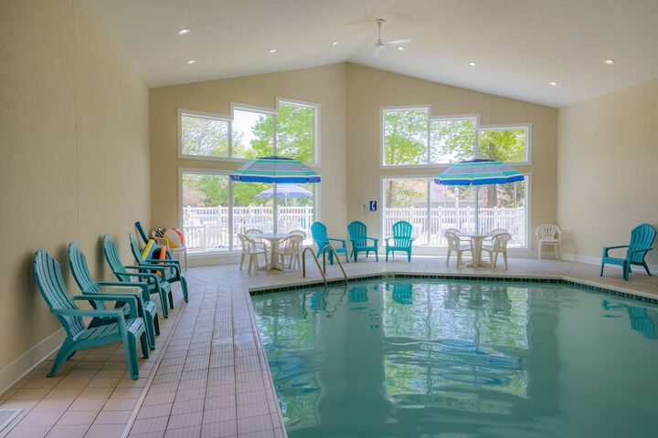 Pool 15 of 55