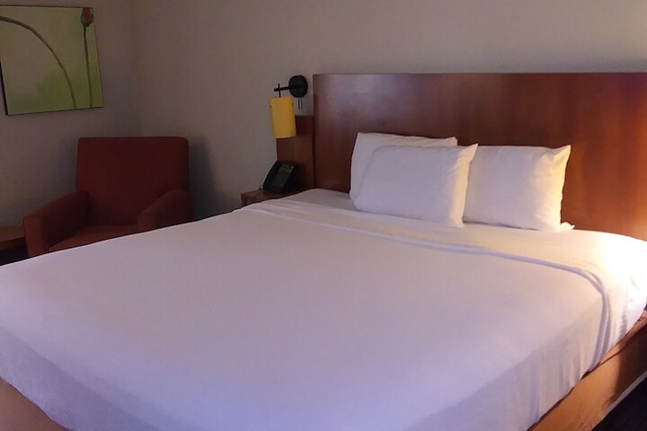 Room 2 of 11