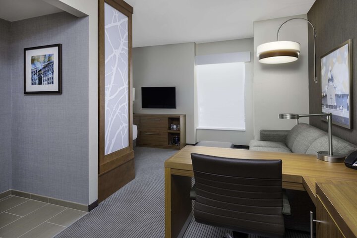 Room 17 of 52