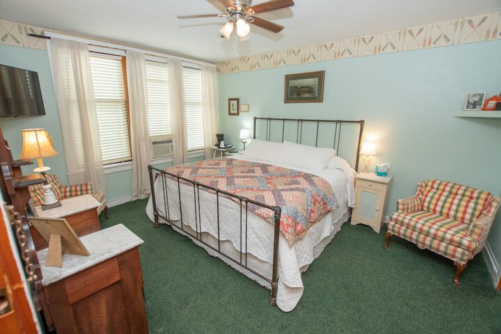 Room 123 of 162