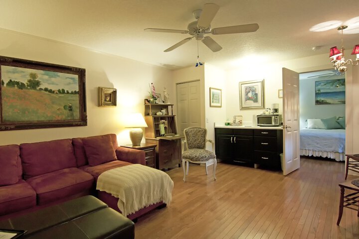 Room 12 of 38