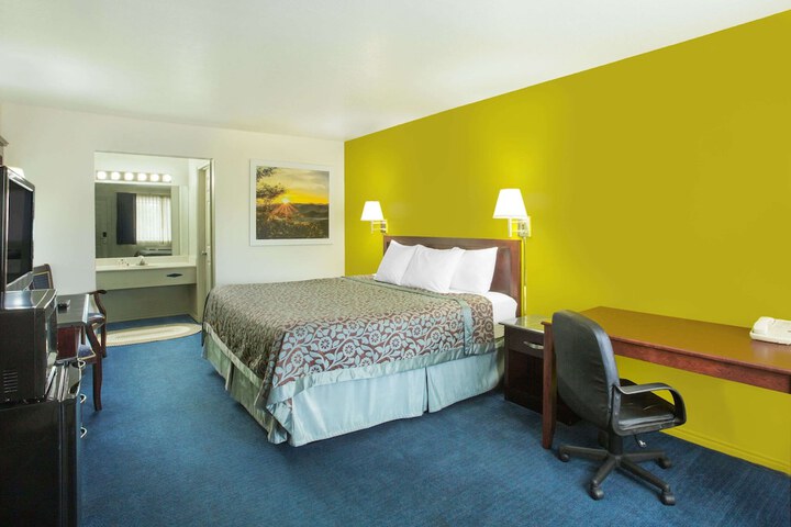 Room 12 of 20