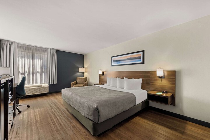 Room 26 of 49
