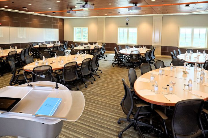 Rizzo Center a Destination by Hyatt Hotel