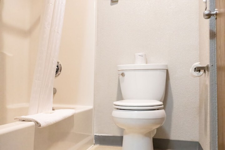 Room 21 of 33