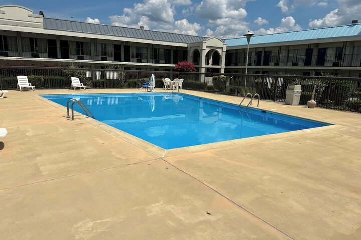 Pool 5 of 25