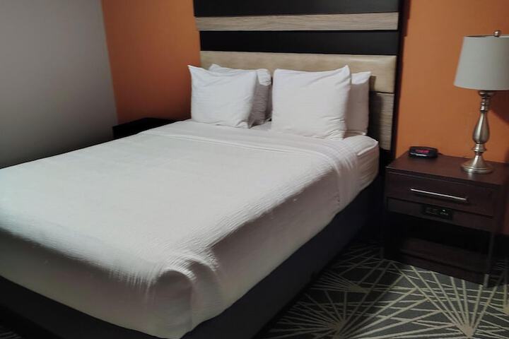 Room 37 of 67