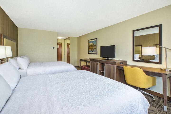 Room 9 of 24