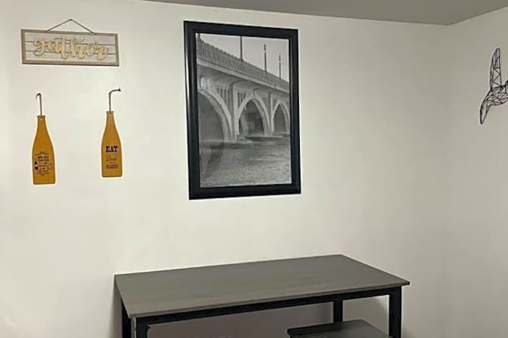 1 bedroom with private entrance