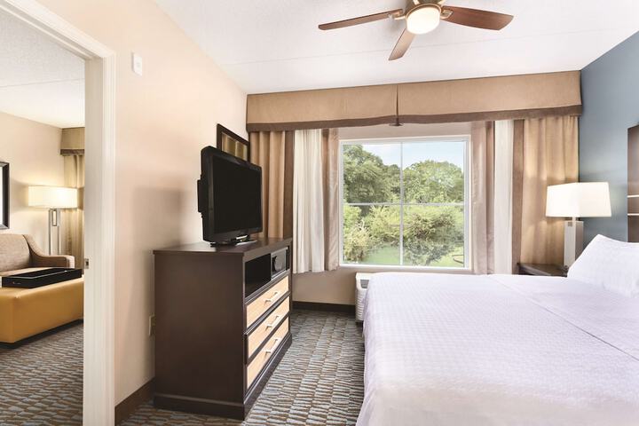 Room 6 of 21