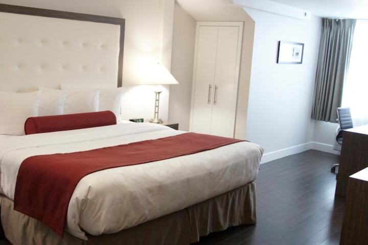 Room 10 of 41