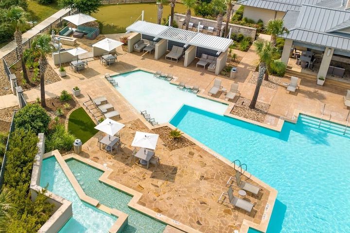 The Green at Plum Creek Apartments by Barsala