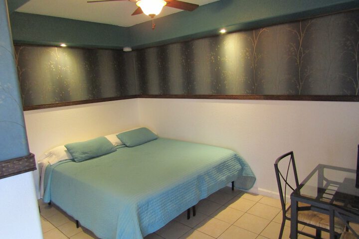 Room 72 of 124